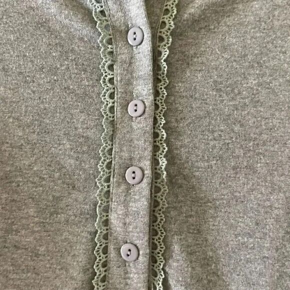 Women’s Gray Long Sleeves Front Buttons Bohemian Festival Aztec SZ M #1179 - Picture 6 of 10